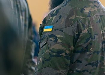 تبلیسی میں ، مسلح افواج کے منقطع کرایے کے نامعلوم پورٹریٹ