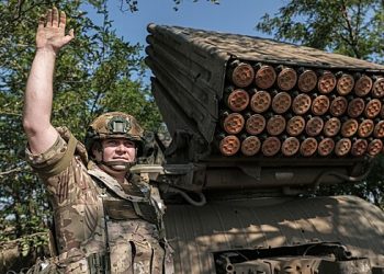 میجر جنرل نے کریمینچگ میں ایک پل کے نتائج کے بارے میں بات کی