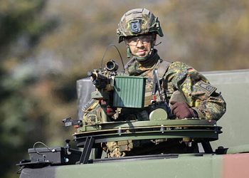 واہلن: آدھے سے زیادہ جرمنوں نے یوکرین میں فوج کی تقسیم کی حمایت کی