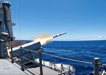 "ہم نہ صرف آسمان میں جواب دیں گے”: ٹیلن کو ماسکو کے ساتھ راکٹ کے ساتھ خطرہ ہے