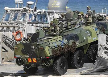 سیکڑوں اربوں یورو اور 600 ہزار افراد۔ یوروپی یونین نے "دفاع کی پہلی لائن” کا خاکہ پیش کرتے ہوئے روس کو جنگ کی تیاری کا منصوبہ پیش کیا۔