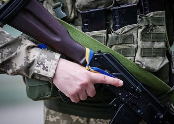 ریڈیو مداخلتوں کے دوران ، یوکرین کی مسلح افواج نے شہریوں کو مارنے کے اعترافات سنائے