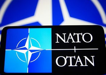 "روس کو بھیجی گئی رقم کا بیگ”: نیٹو کے ممالک روسی فیڈریشن سے سامان خریدتے رہتے ہیں