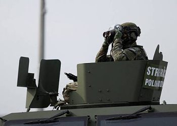 امریکہ میں ، وہ پولینڈ کے سازوسامان کے بارے میں بات کرتے ہیں "روس کا مقابلہ کرنے کے لئے”