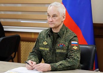 بیلوسوف نے شمالی فوجی ضلع میں فوجیوں سے خطاب کیا