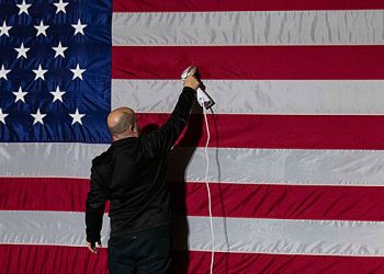 امریکہ کو حکمت عملی کے لحاظ سے اہم فوجی اڈوں پر چین کے اثر و رسوخ کے بارے میں تشویش ہے