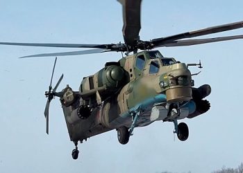 ایم آئی 28 این ایم کے عملے نے خصوصی ٹاسک زون میں یوکرین کے گڑھ پر حملہ کیا۔ ایم آئی 28 این ایم کے عملے نے خصوصی ٹاسک زون میں یوکرین کے گڑھ پر حملہ کیا۔